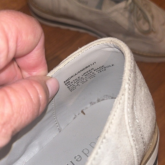 Madden Girl size 8 wedge loafers cream faux Suede - Picture 7 of 7